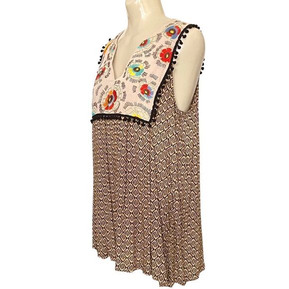 Ivy Jane Embroidered Notched Bib Pom Pom Trim Patterned Swing Sleeveless Top - Picture 2 of 16